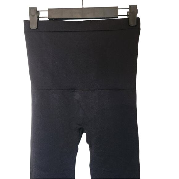 Spanx High Waist Cropped Legging Medium - Picture 3 of 6